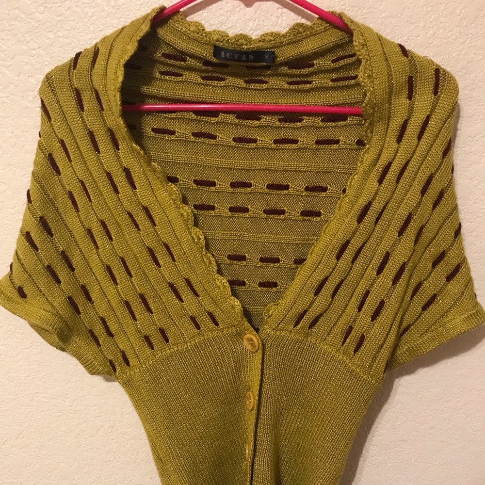 Sales only for today 🛑 Beautiful winter top 💚